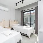 Exclusive Paradise 1 *